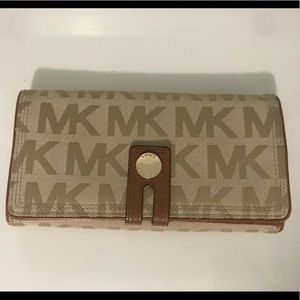 MICHAEL KORS WALLET